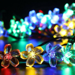 Stemningsfuld solcellebelysning i forskellige farver