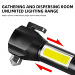 Lommelygte med nødhammer