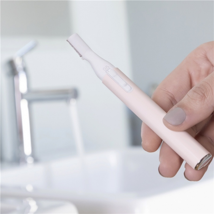 InnovaGoods Faderm Dermaplaning & Trimmer