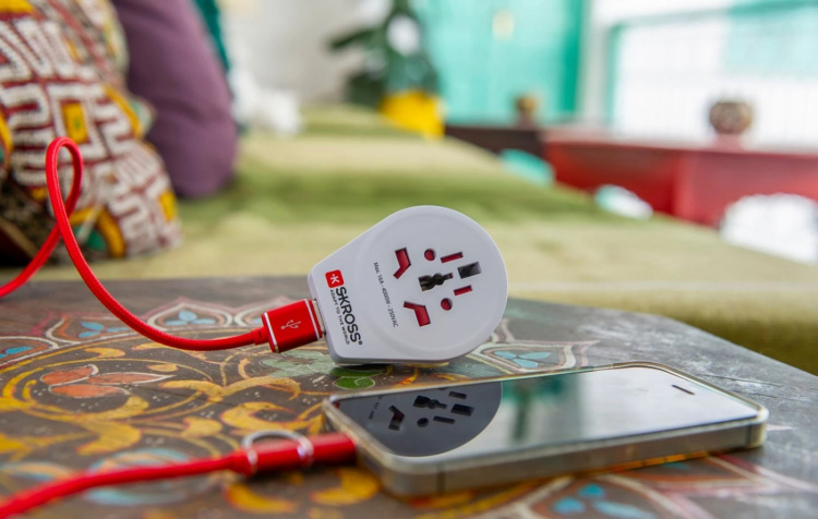 SKROSS Verden til Europa-adapter, integreret USB-port