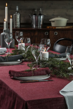 Kosta Linnewäfveri Eliza Duk 150x250cm, Vinröd