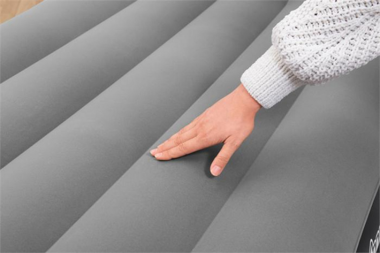 Bestway Tritech luftmadras med indbygget pumpe