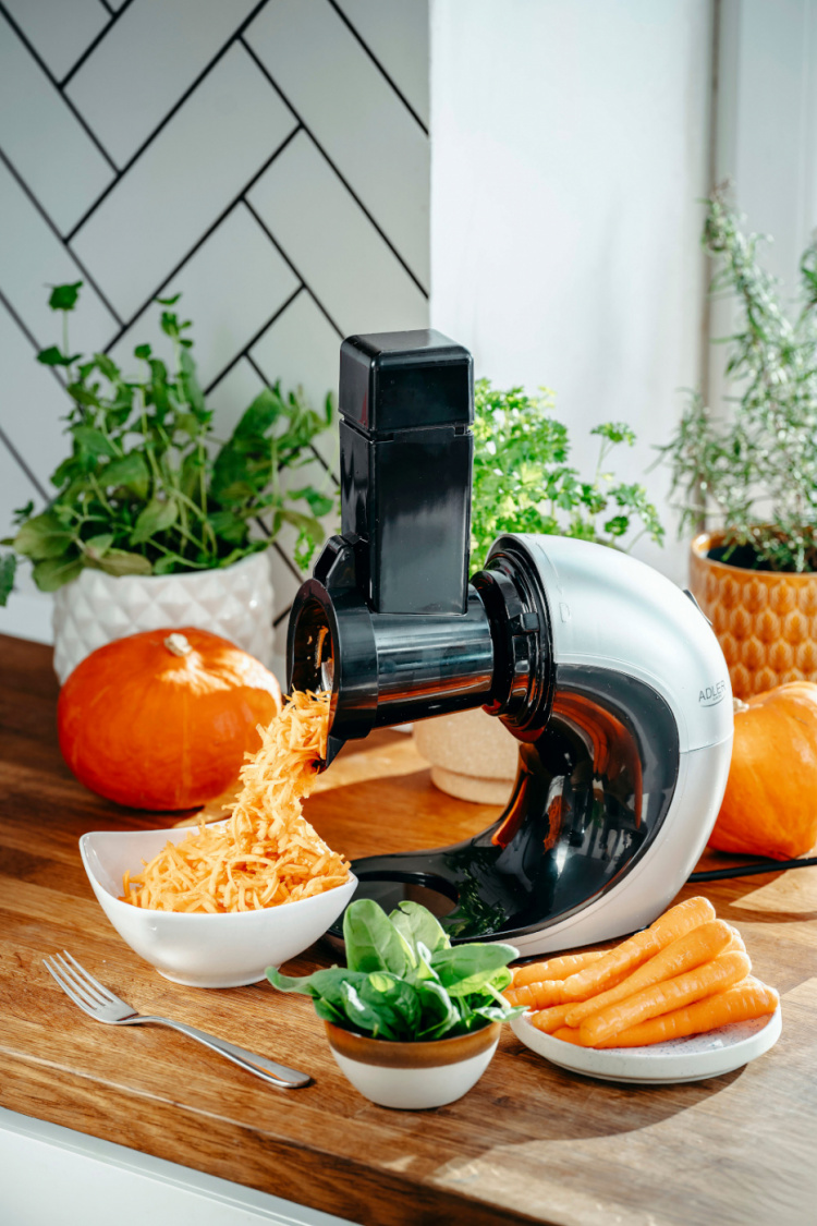 Adler AD 4131 Slow-speed juicer 3in1 - Meat mincer, Juicer, Vegetable grater