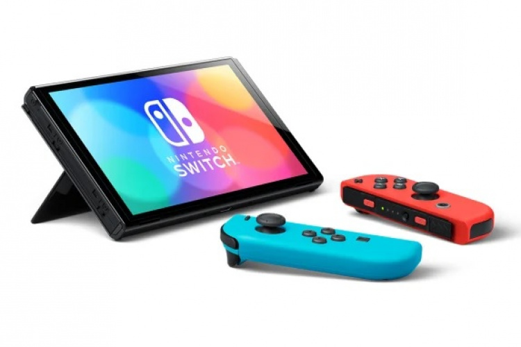 Nintendo Switch OLED - rød/blå Nintendo Switch OLED - rød/blå