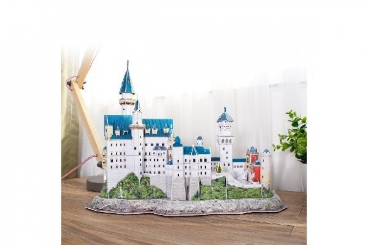 Revell 3D Puzzle Neuschwanstein Castle Revell 3D Puzzle Neuschwanstein Castle