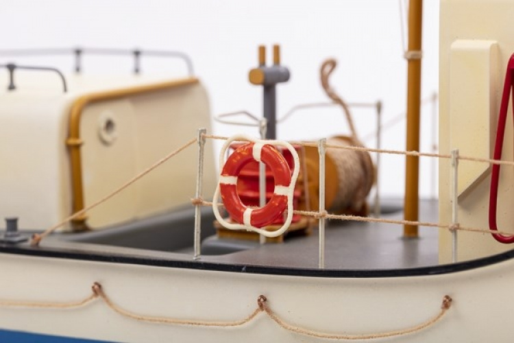 Billing Boats 1:40 U.S. Coast Guards -Plastic hull-photo manual Billing Boats 1:40 U.S. Coast Guards -Plastic hull-photo manual