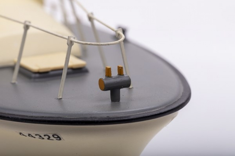 Billing Boats 1:40 U.S. Coast Guards -Plastic hull-photo manual Billing Boats 1:40 U.S. Coast Guards -Plastic hull-photo manual