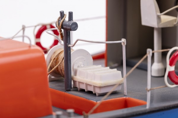 Billing Boats 1:40 RNLI Waveny Lifeboat Plastic hull photomanual