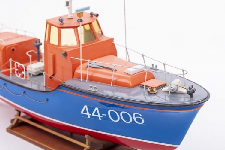 Billing Boats 1:40 RNLI Waveny Lifeboat Plastic hull photomanual