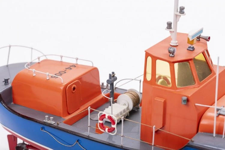 Billing Boats 1:40 RNLI Waveny Lifeboat Plastic hull photomanual