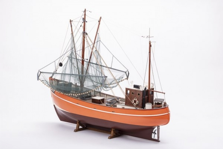 Billing Boats 1:33 CUX 87 (Krabbenkutter) -wooden hull Billing Boats 1:33 CUX 87 (Krabbenkutter) -wooden hull