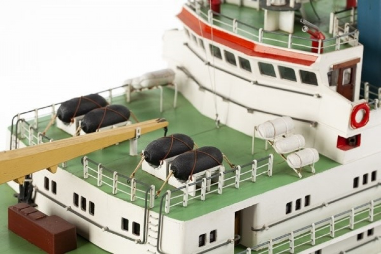 Billing Boats 1:75 Smit Rotterdam - wooden hull Billing Boats 1:75 Smit Rotterdam - wooden hull
