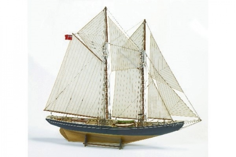 Billing Boats 1:65 Bluenose -Wooden hull
