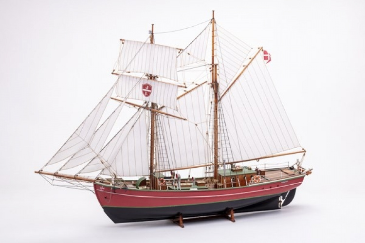 Billing Boats 1:50 Lilla Dan -Wooden hull