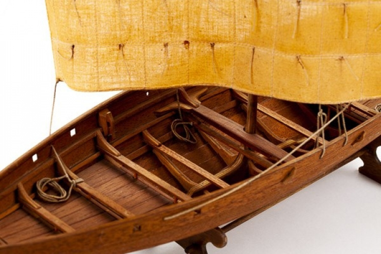 Billing Boats 1:25 Roar Ege -Wooden hull