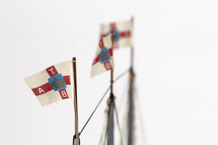 Billing Boats 1:75 Sir Winston Churchill -Wooden hull