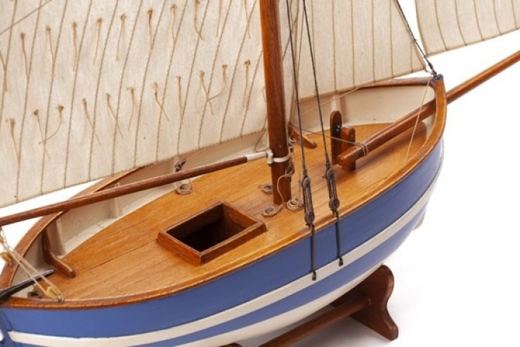 Billing Boats 1:30 ESPERANCE - Wooden hull