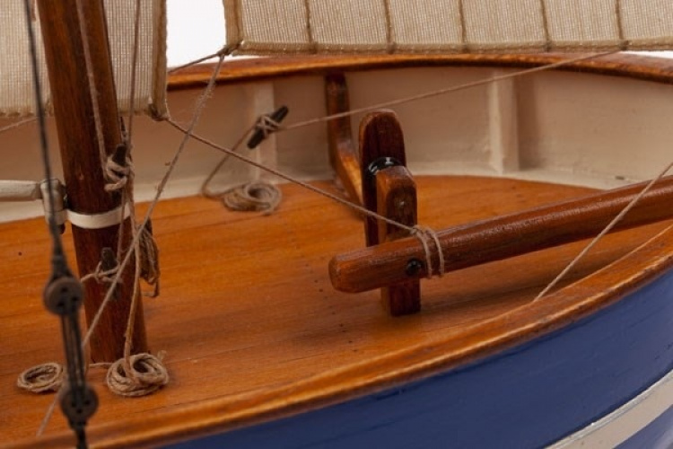 Billing Boats 1:30 ESPERANCE - Wooden hull