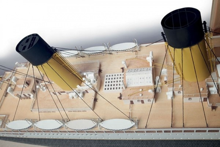Billing Boats 1:144 RMS Titanic Complete -Wooden hull Billing Boats 1:144 RMS Titanic Complete -Wooden hull