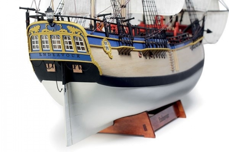 Billing Boats 1:50 HMS Endeavour -Wooden hull Billing Boats 1:50 HMS Endeavour -Wooden hull