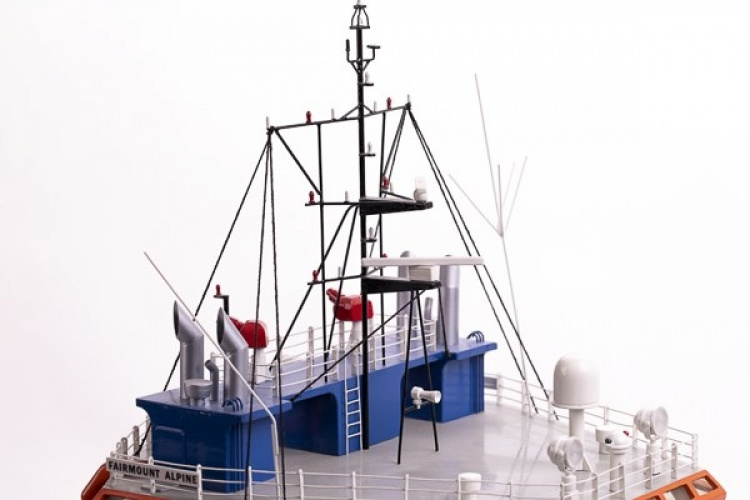 Billing Boats 1:75 - Fairmount Alpine -Wooden hull