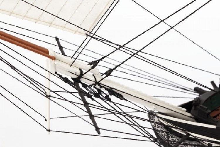 Billing Boats 1:100 USS Constitution -Wooden hull