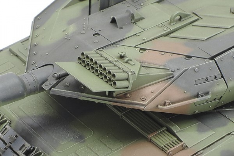 Tamiya 1/35 LEOPARD 2 A6 MBT