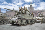 ITALERI 1:35 M4A1 Sherman With U.S. Infantry