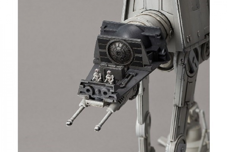 Revell Star Wars AT-AT (Bandai) 1:144