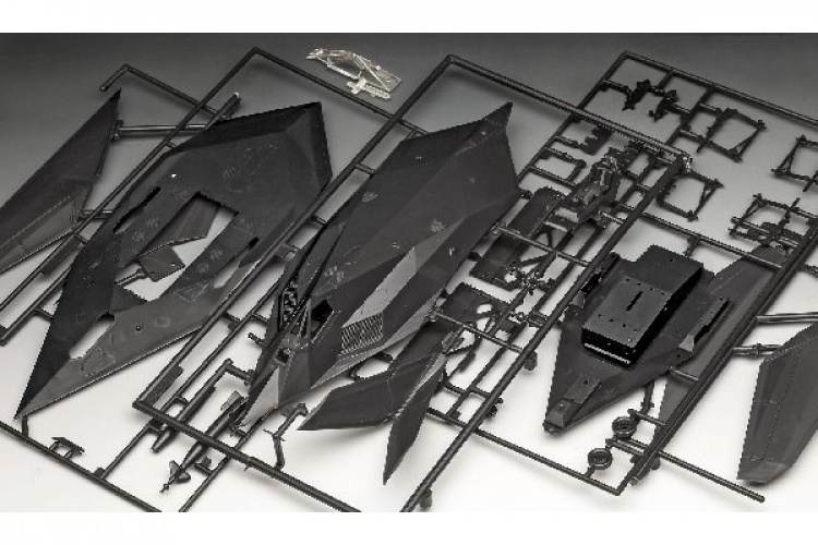 Revell F-117A Nighthawk Stealth Fighter