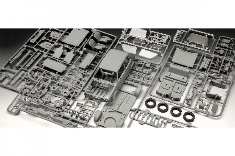 Revell \'35 Years VW Golf GTI Pirelli\'