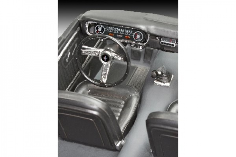 Revell 1965 Ford Mustang 2+2 Fastback