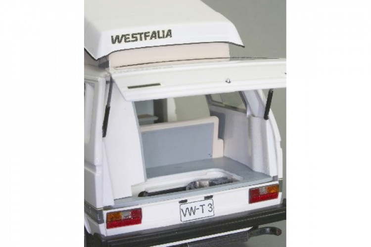 Revell Volkswagen T3 \'Camper\'