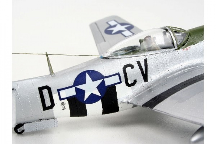 Revell Model Set P-51D Mustang