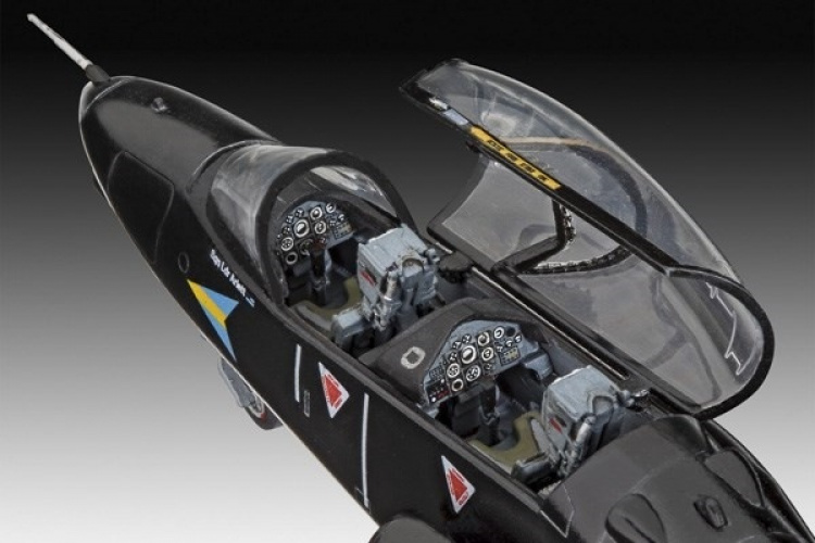 Revell Model Set BAE Hawk T.1 1:72
