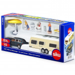 SIKU Personbil med husvagn 1:55