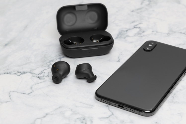 STREETZ Wireless in-ear earbuds with charging case, BT 5, TWS, black