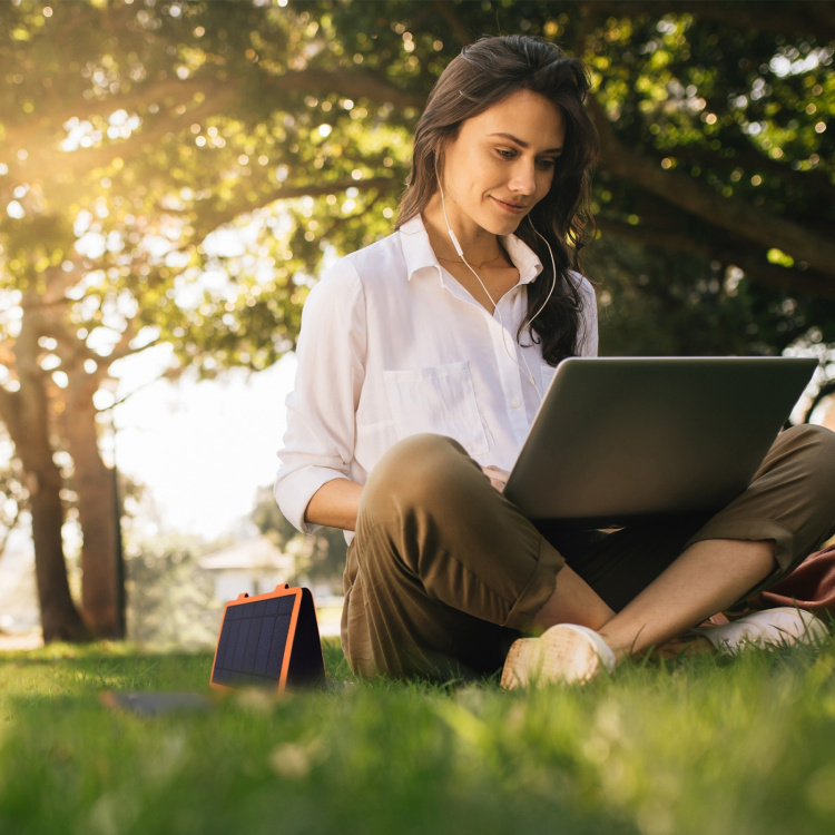 Celly Portabel solcellsladdare 10W I