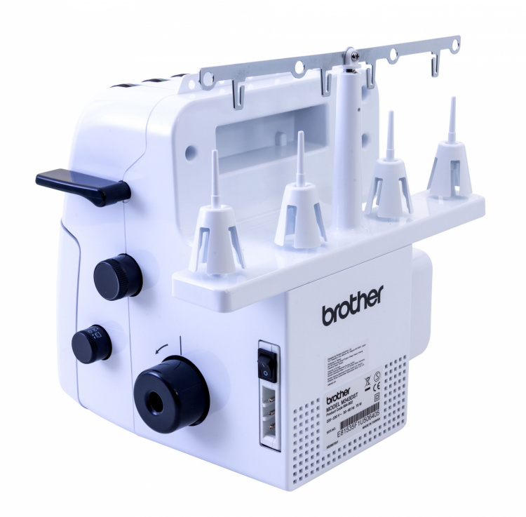 Brother M343DST Strong & Tough Overlock inkl. Udtræksbord og ekstra trykfødder Brother M343DST Strong & Tough Overlock inkl. Udtræksbord og ekstra trykfødder