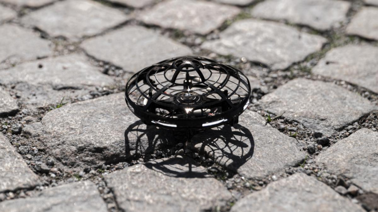 GADGETMONSTER UFO Drone, styr en UFO-drone med bare dine hænder