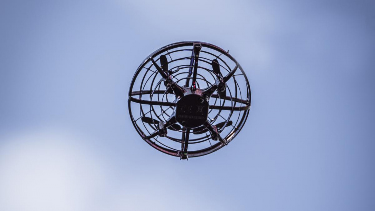 GADGETMONSTER UFO Drone, styr en UFO-drone med bare dine hænder