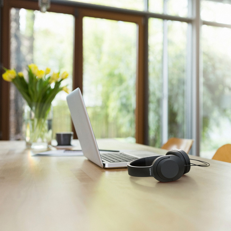 Philips Over-ear-hovedtelefoner med ledning, sort