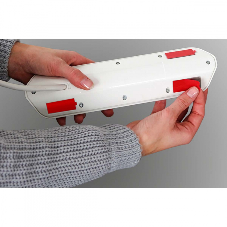 brennenstuhl Estilo 6-vejs hjørnestikdåse med højkvalitets rustfri ståloverflade til køkken og kontor (skrivebordsstik med 4x beskyttende kontaktstik, 2x Euro-stik, inkl. USB-opladningsfunktion) sølv/hvid TYPE F