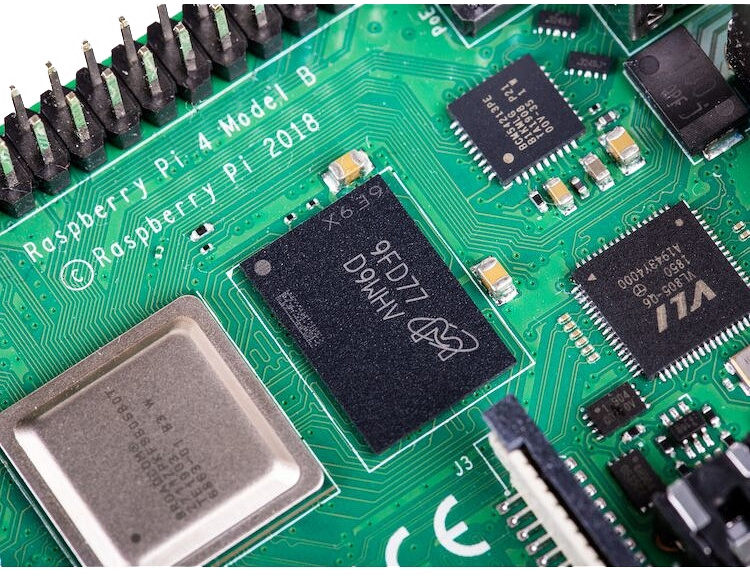 Raspberry Pi 4 Model B, 4 GB RAM, USB-C, dual Micro HDMI