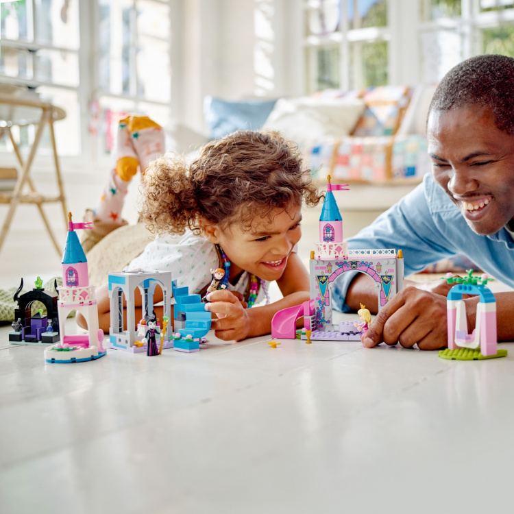 LEGO Auroras slott 43211 LEGO Auroras slott 43211