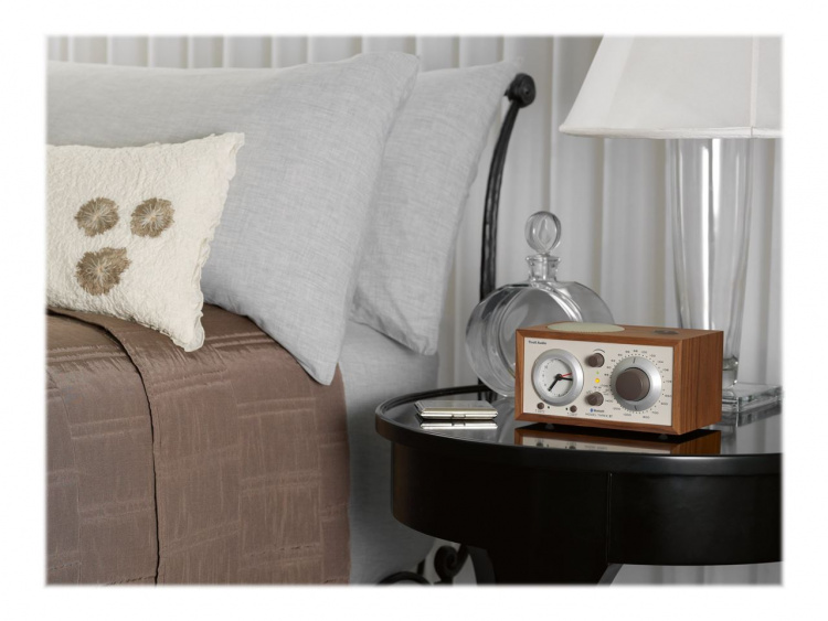 Tivoli Audio Model Three BT USB Classic Walnut