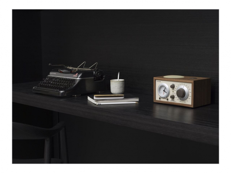 Tivoli Audio Model Three BT USB Classic Walnut