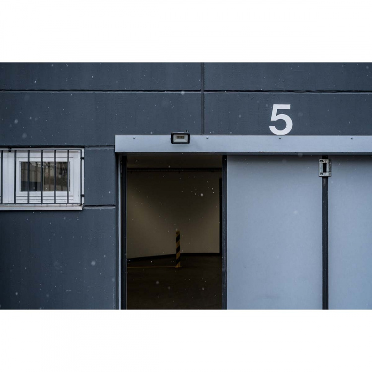 brennenstuhl LED Spotlight JARO 4060 / LED projektør 30W til udendørs brug (LED udendørs lys til vægmontering, med 3450lm, lavet af aluminium af høj kvalitet, IP65)