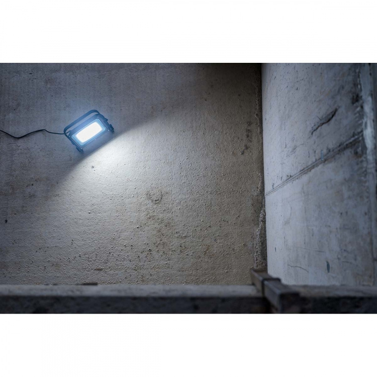 brennenstuhl Mobil LED-konstruktionslampe JARO 20060 M / LED-arbejdslampe 150W til udvendig (LED-projektør med 5m kabel, LED-nødbelysning med 17500lm lavet af aluminium af høj kvalitet, dæmpbar, IP65)