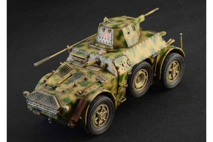 ITALERI 1:35 AB 41 with Bersaglieri Italian Infantry ITALERI 1:35 AB 41 with Bersaglieri Italian Infantry